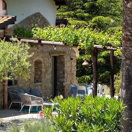 Charme 6 By Massimo Vila